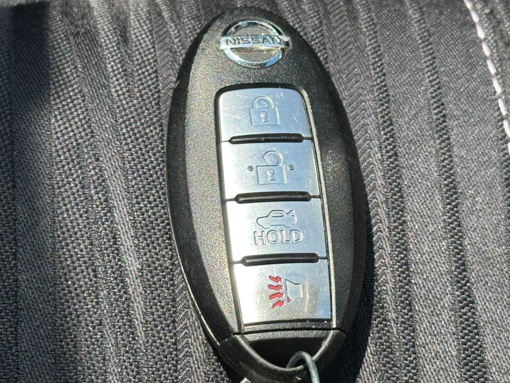Thumbnail: 2017 Nissan Sentra - 17