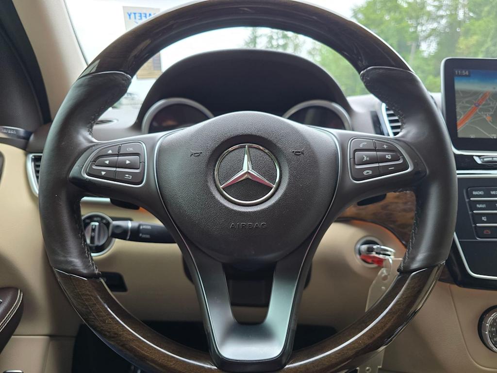 Thumbnail: 2016 Mercedes-Benz GLE - 14