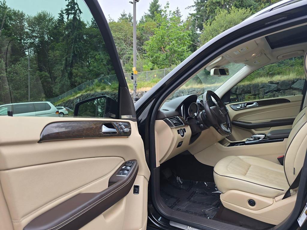 Thumbnail: 2016 Mercedes-Benz GLE - 12