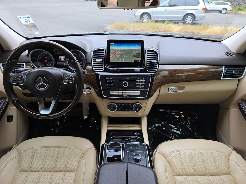 Thumbnail: 2016 Mercedes-Benz GLE - 10