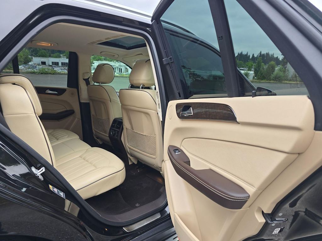 Thumbnail: 2016 Mercedes-Benz GLE - 29