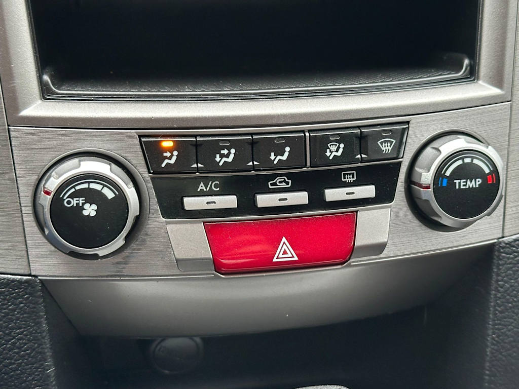Thumbnail: 2010 Subaru Legacy - 24