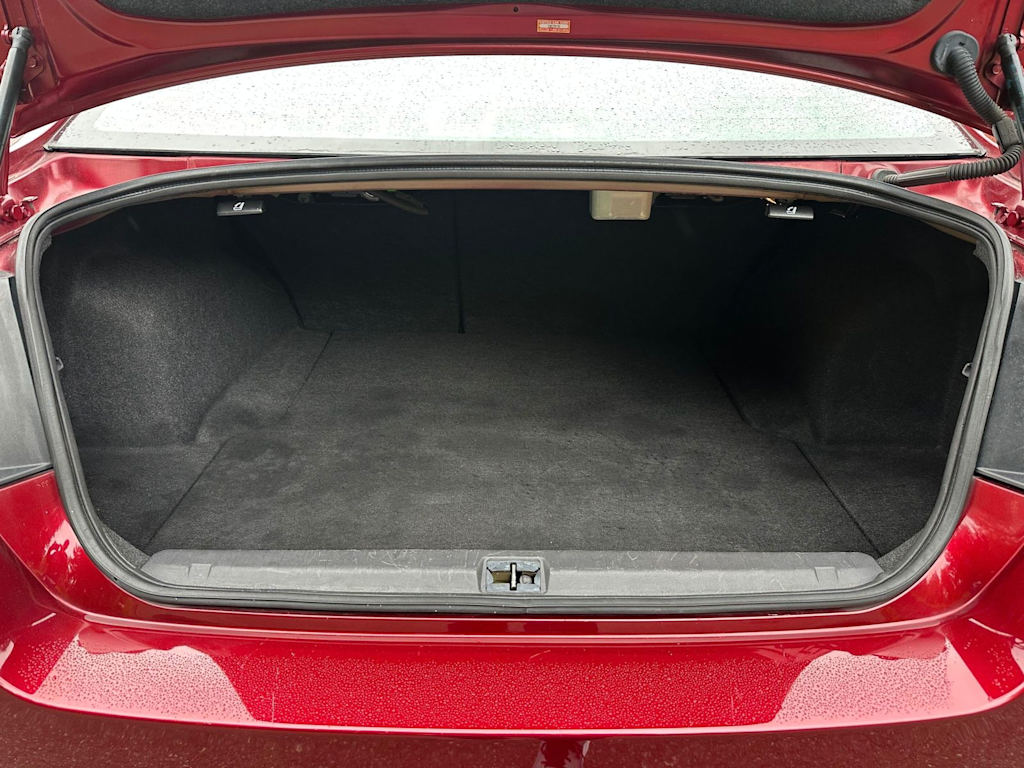 Thumbnail: 2010 Subaru Legacy - 16