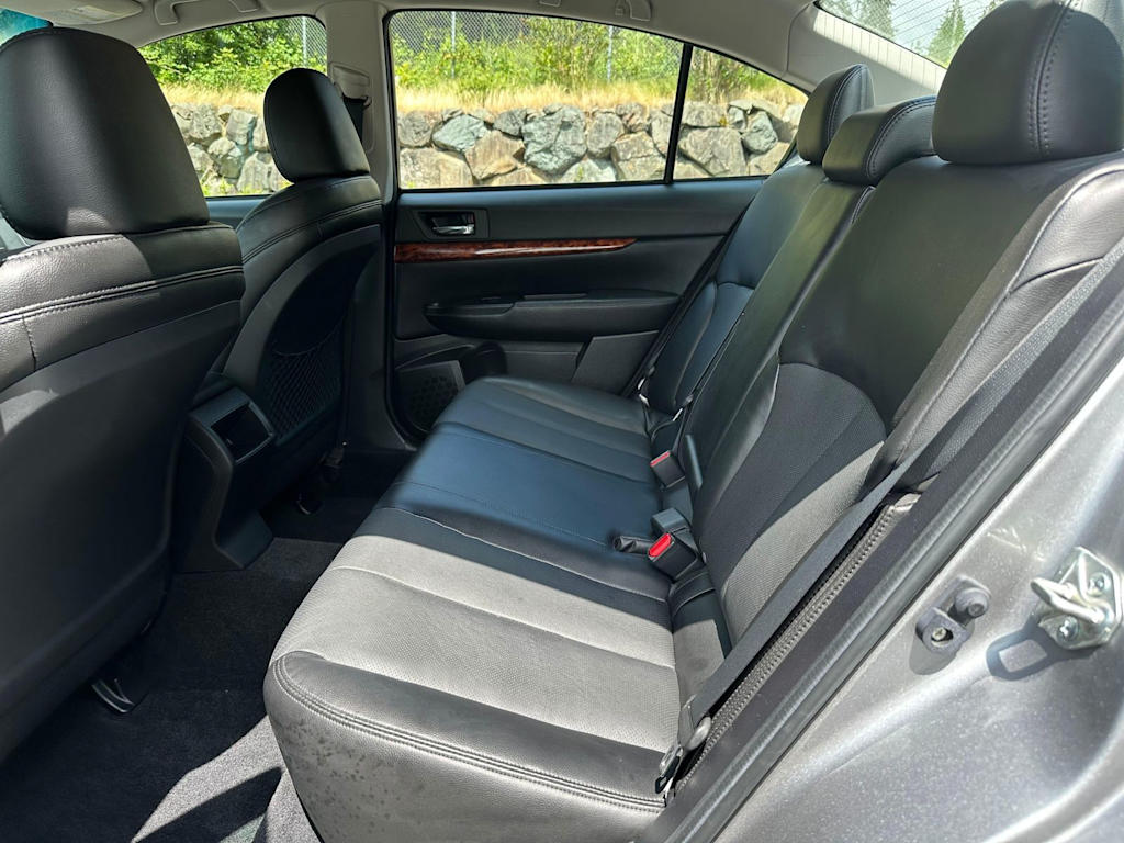 Thumbnail: 2010 Subaru Legacy - 13