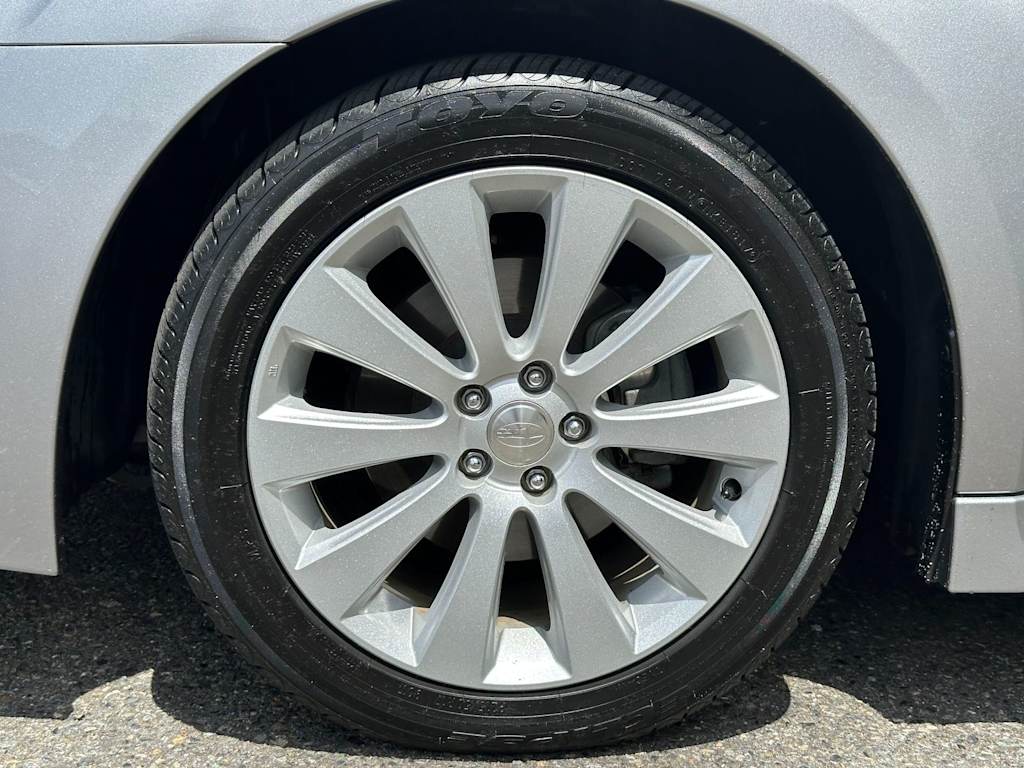 Thumbnail: 2010 Subaru Legacy - 8
