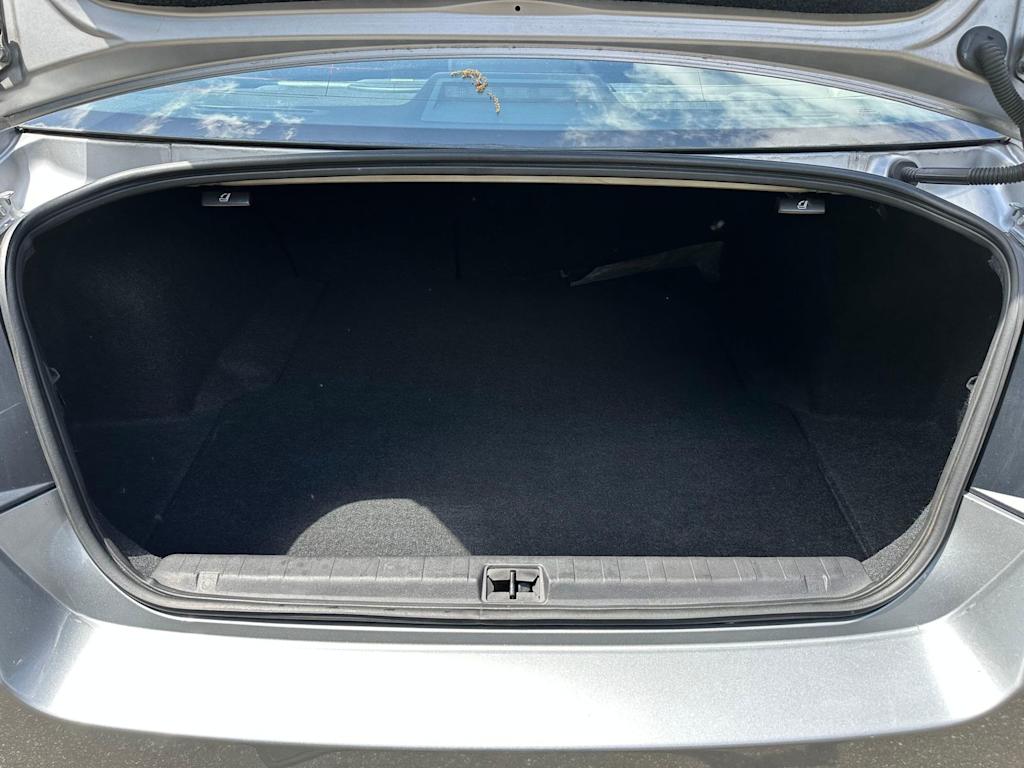 Thumbnail: 2010 Subaru Legacy - 18