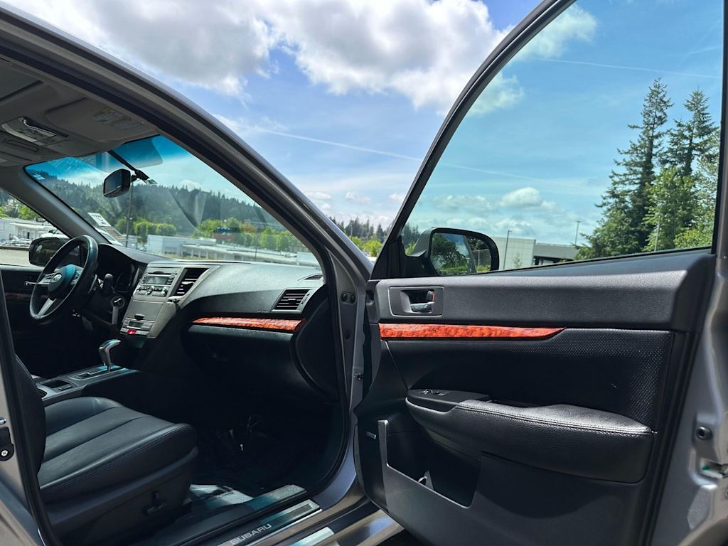 Thumbnail: 2010 Subaru Legacy - 24