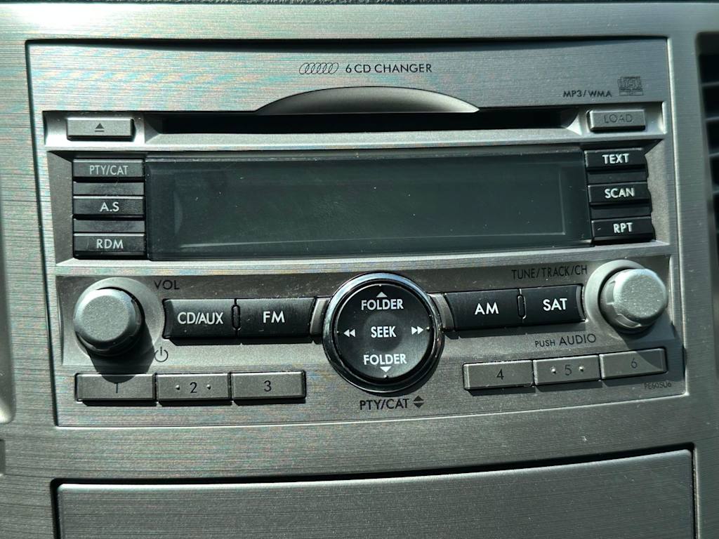 Thumbnail: 2010 Subaru Legacy - 15