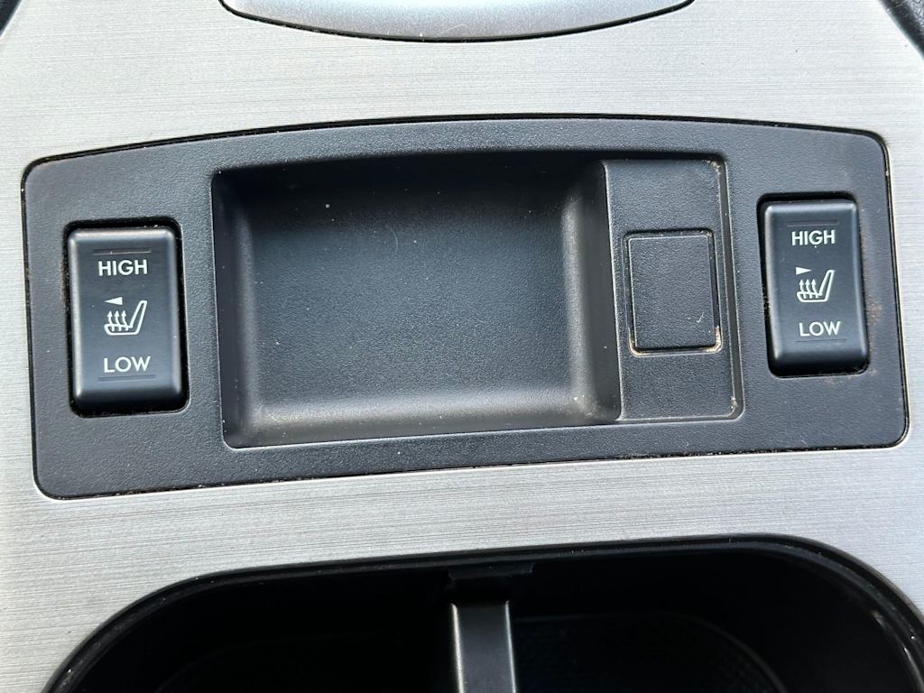 Thumbnail: 2010 Subaru Legacy - 28
