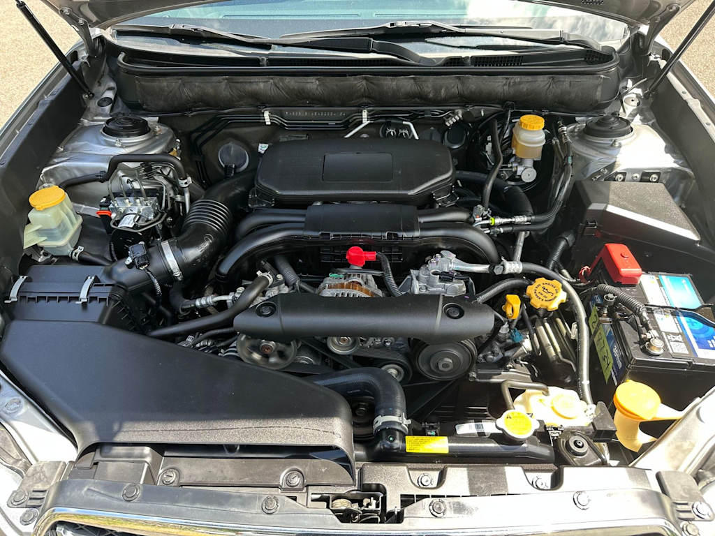 Thumbnail: 2010 Subaru Legacy - 9