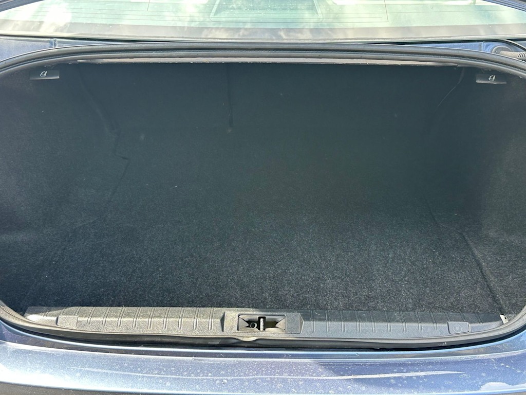Thumbnail: 2016 Subaru Legacy - 16