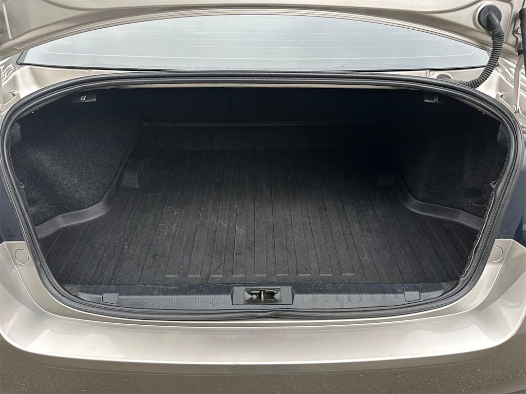 Thumbnail: 2018 Subaru Legacy - 16