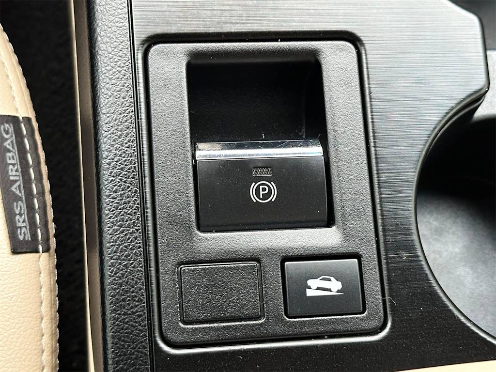 Thumbnail: 2018 Subaru Legacy - 23