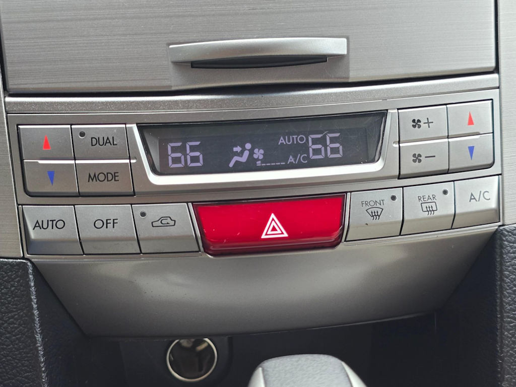 Thumbnail: 2011 Subaru Outback - 22