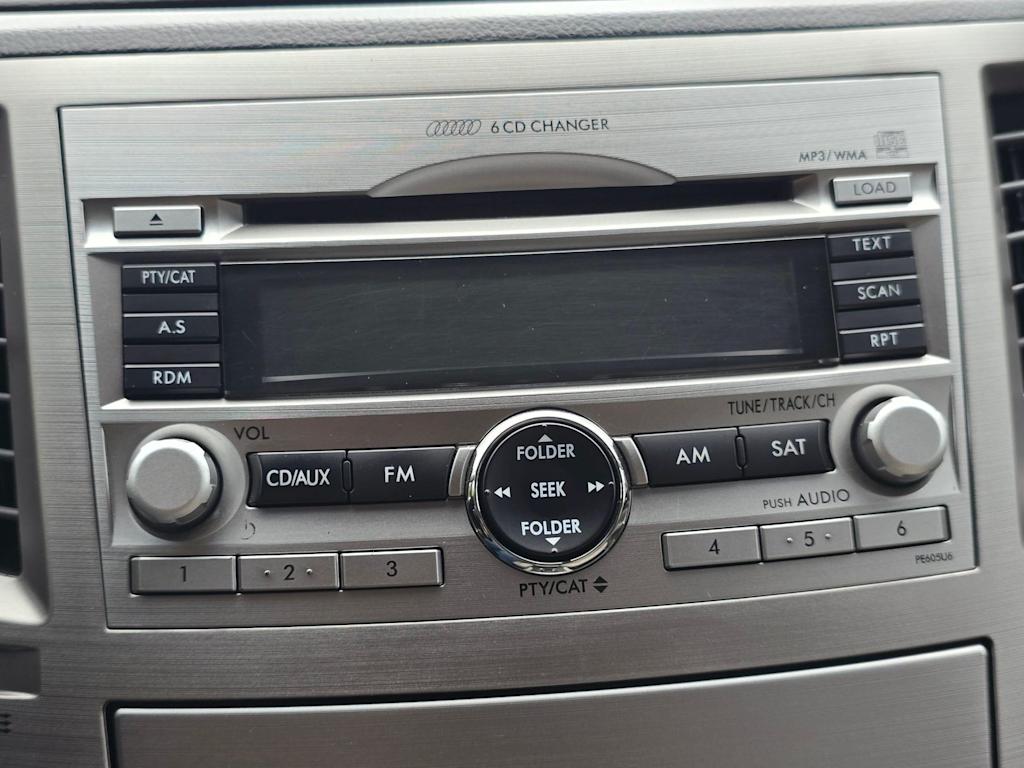 Thumbnail: 2011 Subaru Outback - 16