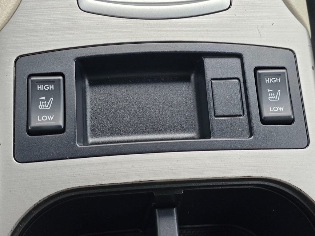 Thumbnail: 2011 Subaru Outback - 23
