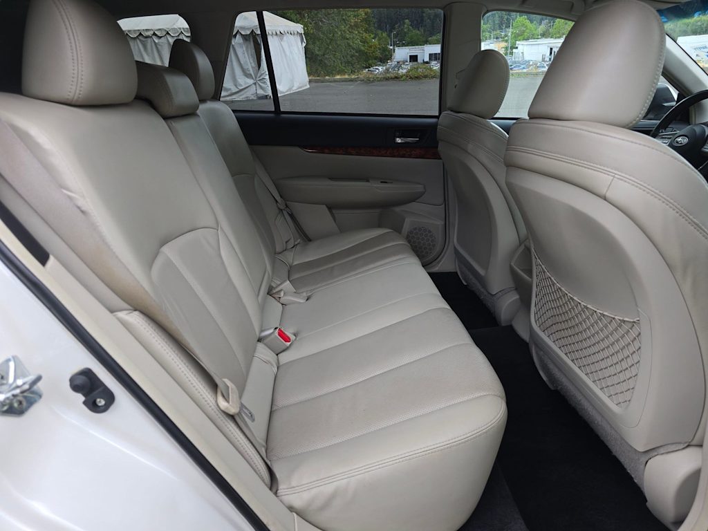Thumbnail: 2011 Subaru Outback - 28
