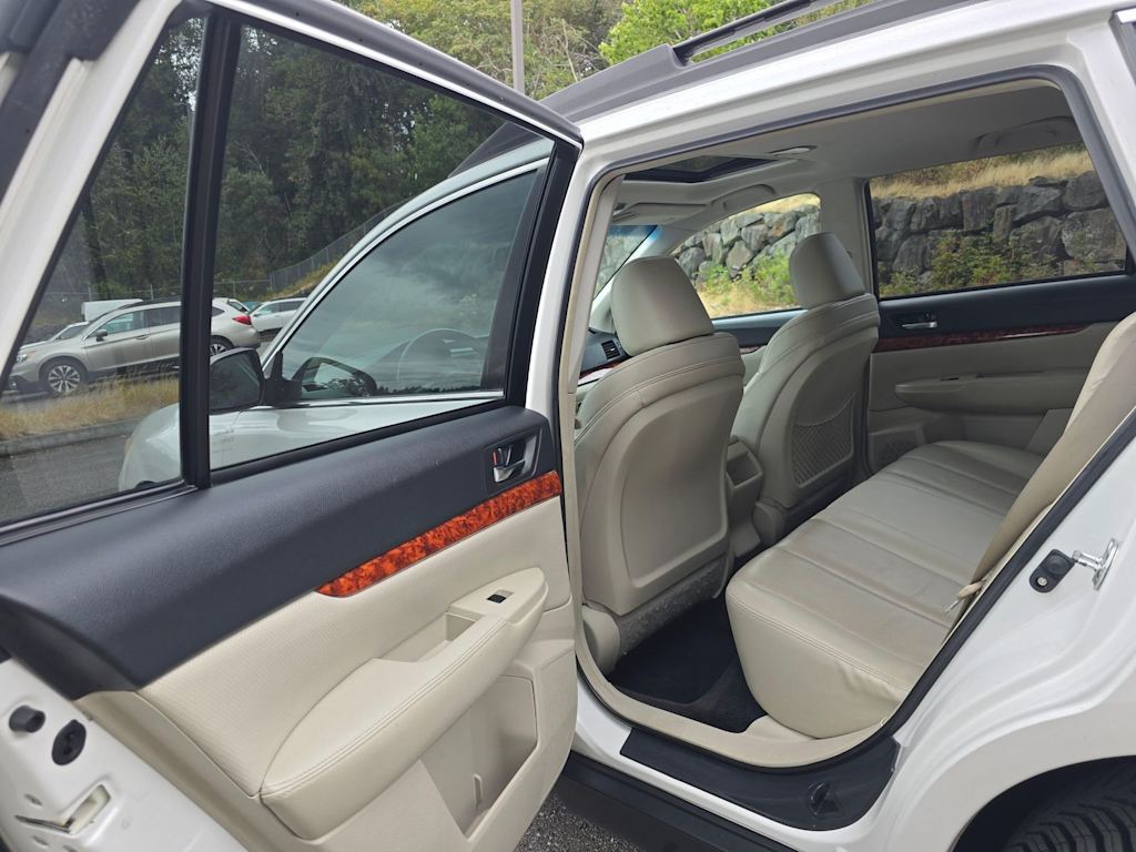 Thumbnail: 2011 Subaru Outback - 27