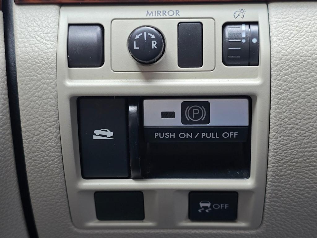 Thumbnail: 2011 Subaru Outback - 24