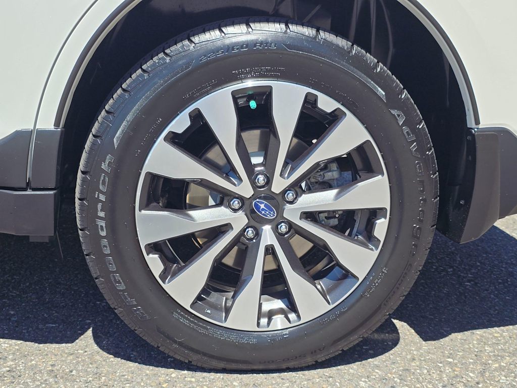 Thumbnail: 2015 Subaru Outback - 8