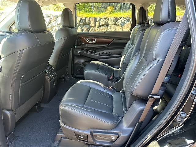 2025 Subaru Ascent Touring 13