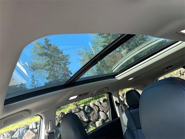 2025 Subaru Ascent Touring 23