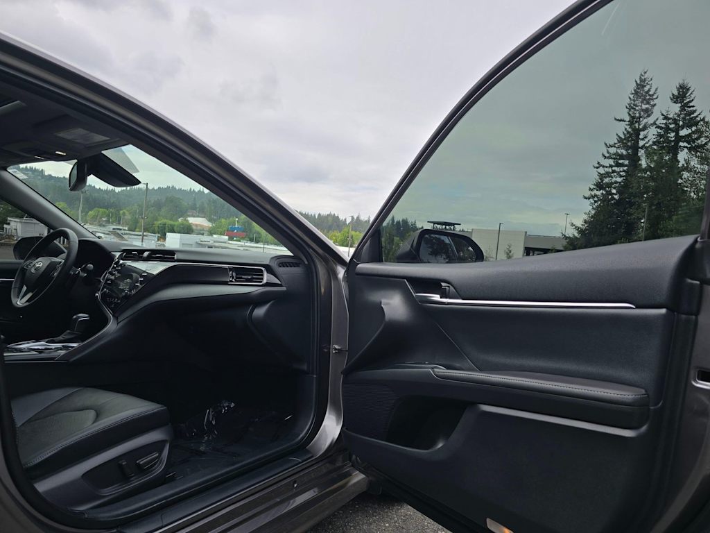 Thumbnail: 2020 Toyota Camry - 31