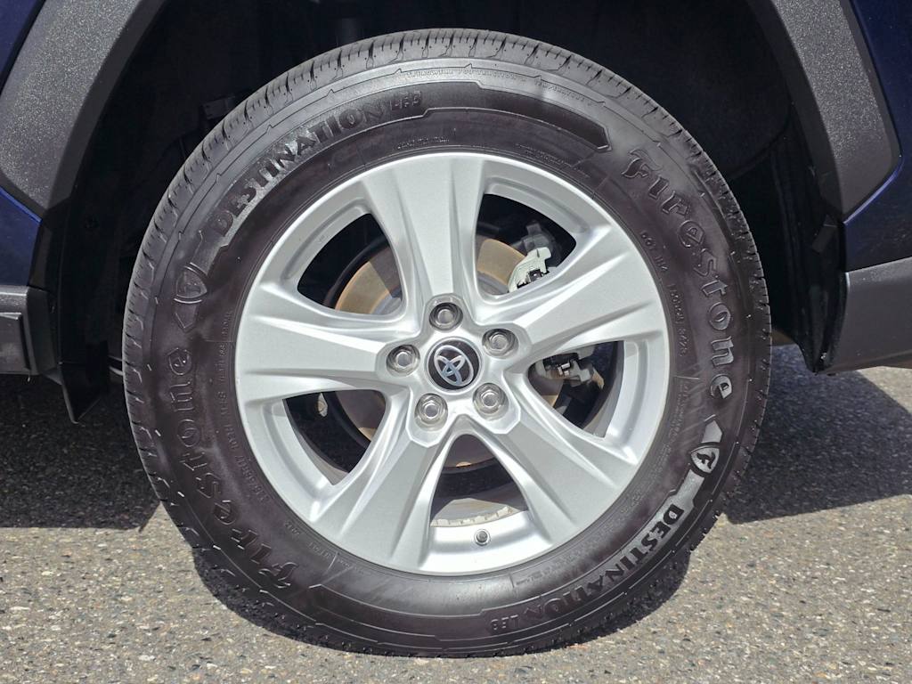 Thumbnail: 2021 Toyota RAV4 - 8
