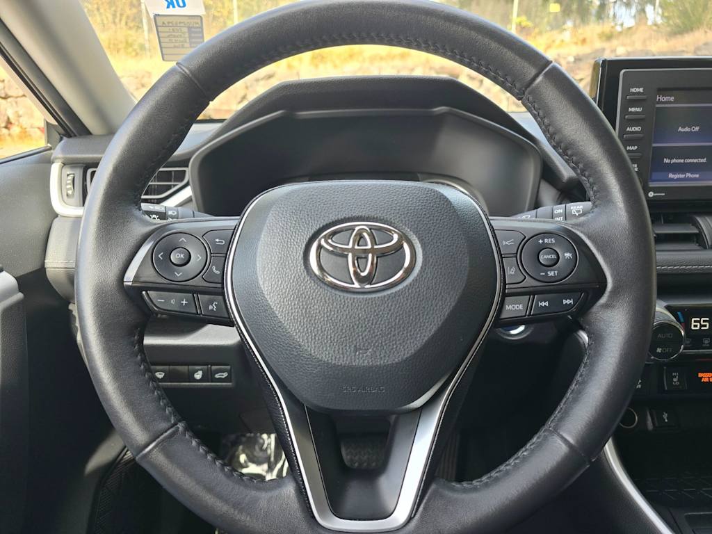 Thumbnail: 2021 Toyota RAV4 - 14