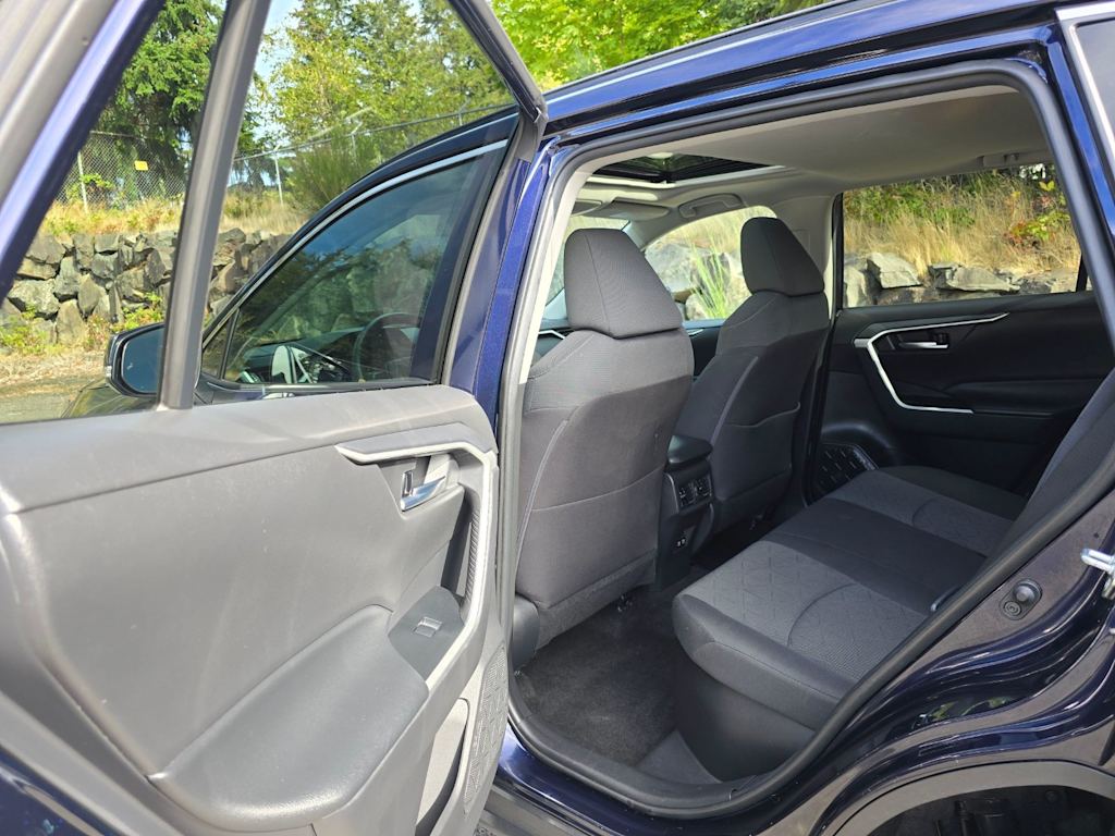 Thumbnail: 2021 Toyota RAV4 - 29