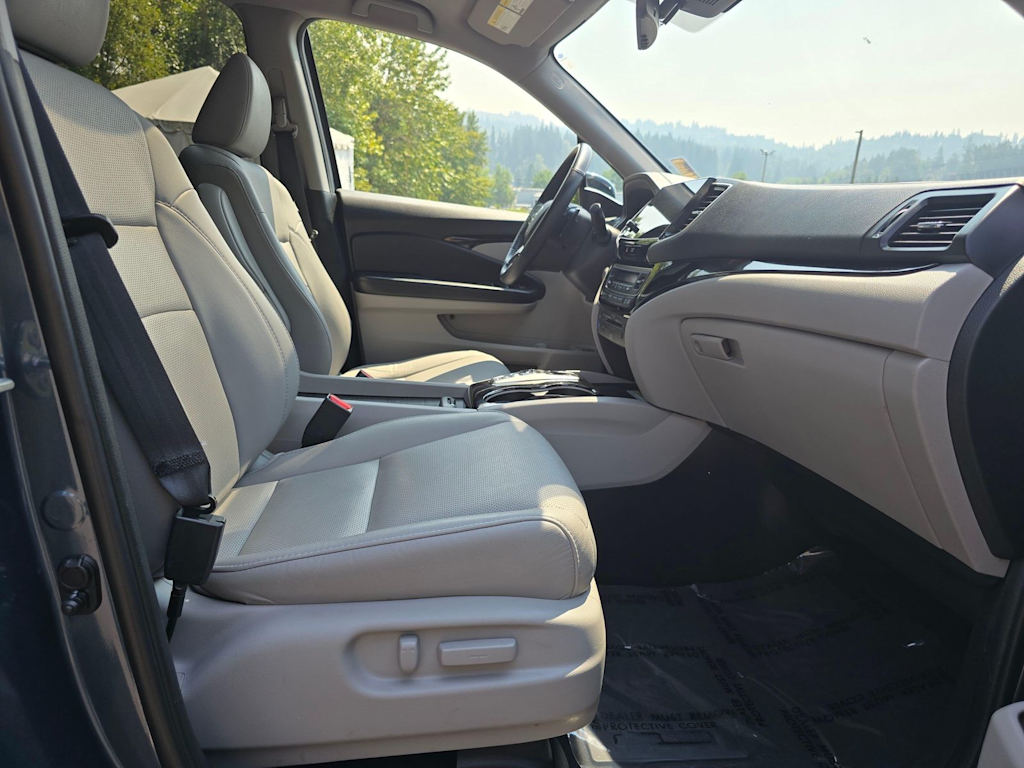 Thumbnail: 2019 Honda Pilot - 32