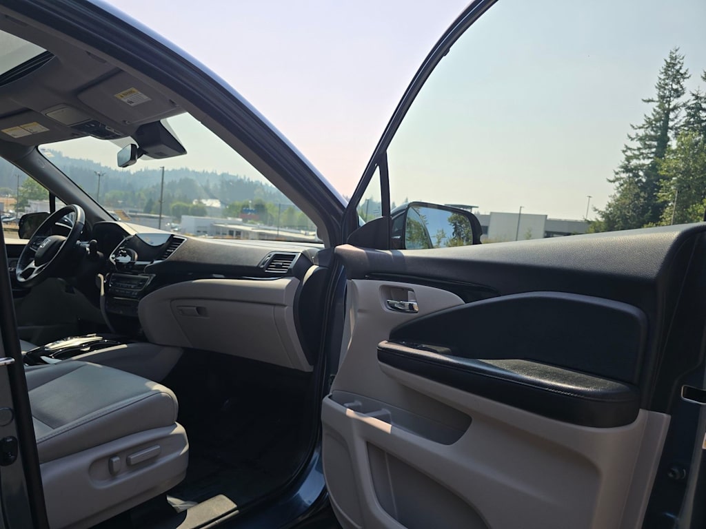 Thumbnail: 2019 Honda Pilot - 33