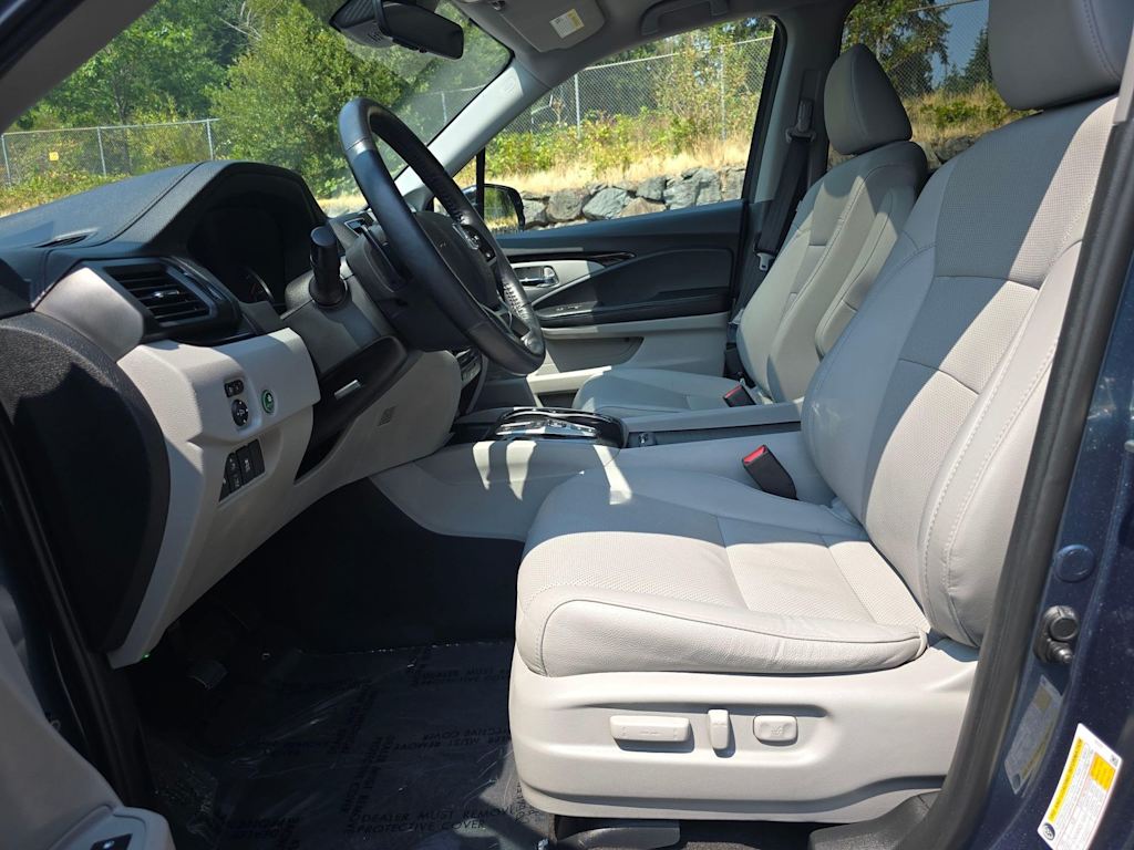Thumbnail: 2019 Honda Pilot - 10