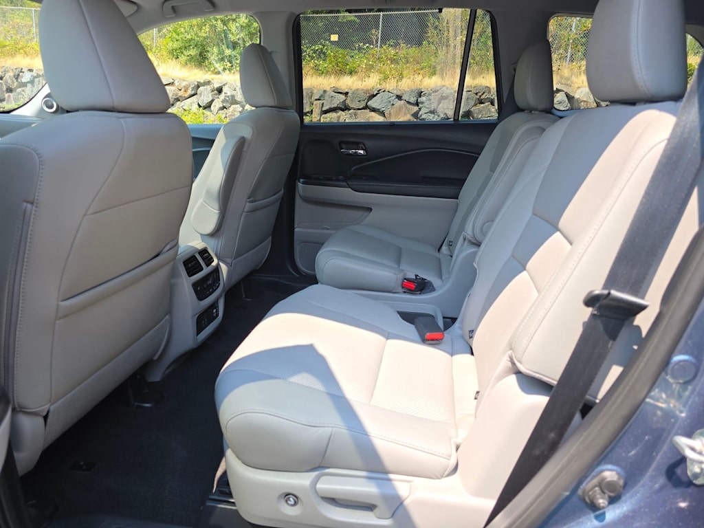 Thumbnail: 2019 Honda Pilot - 12