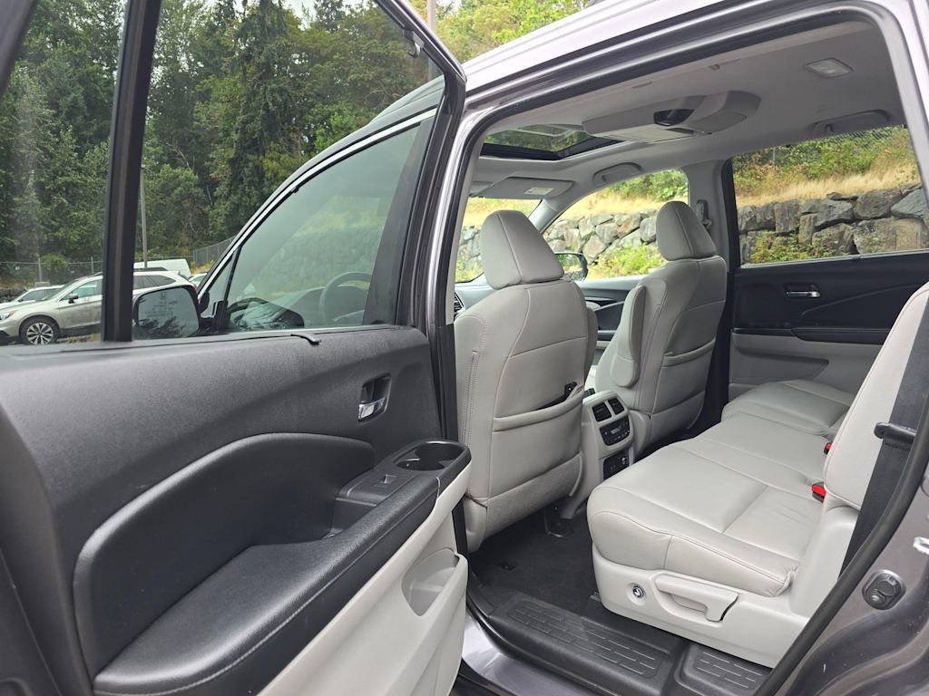 Thumbnail: 2019 Honda Pilot - 28