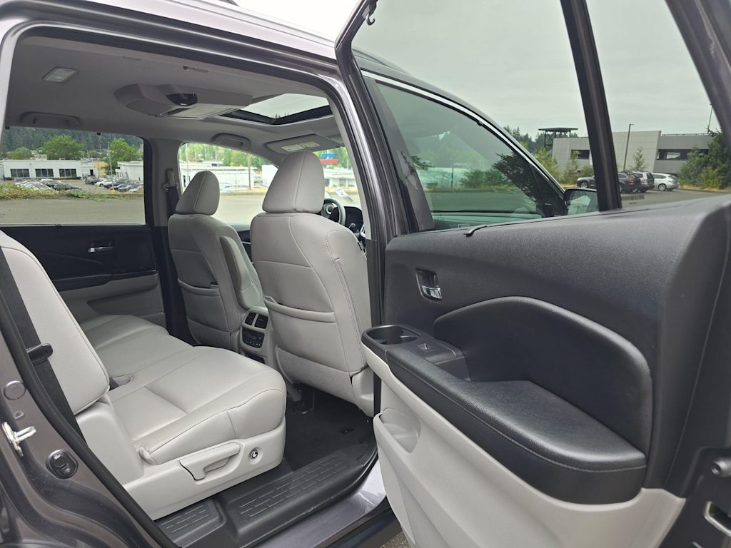 Thumbnail: 2019 Honda Pilot - 31