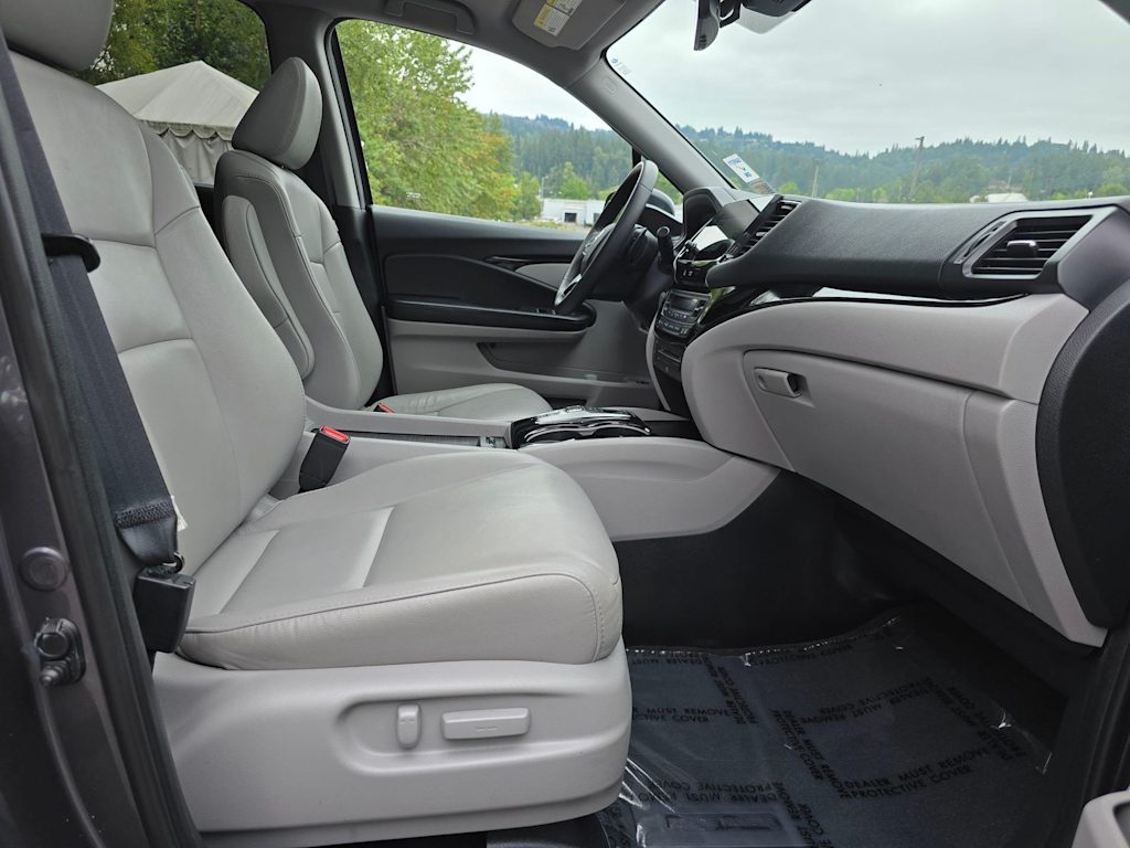 Thumbnail: 2019 Honda Pilot - 12