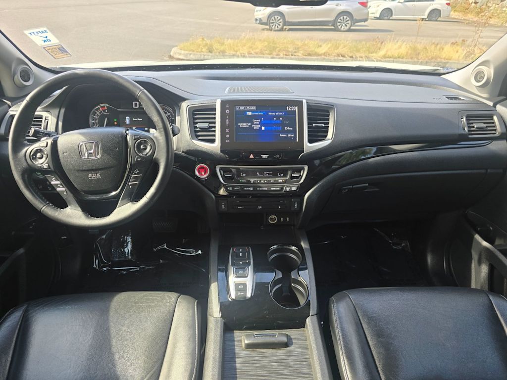 Thumbnail: 2017 Honda Pilot - 10