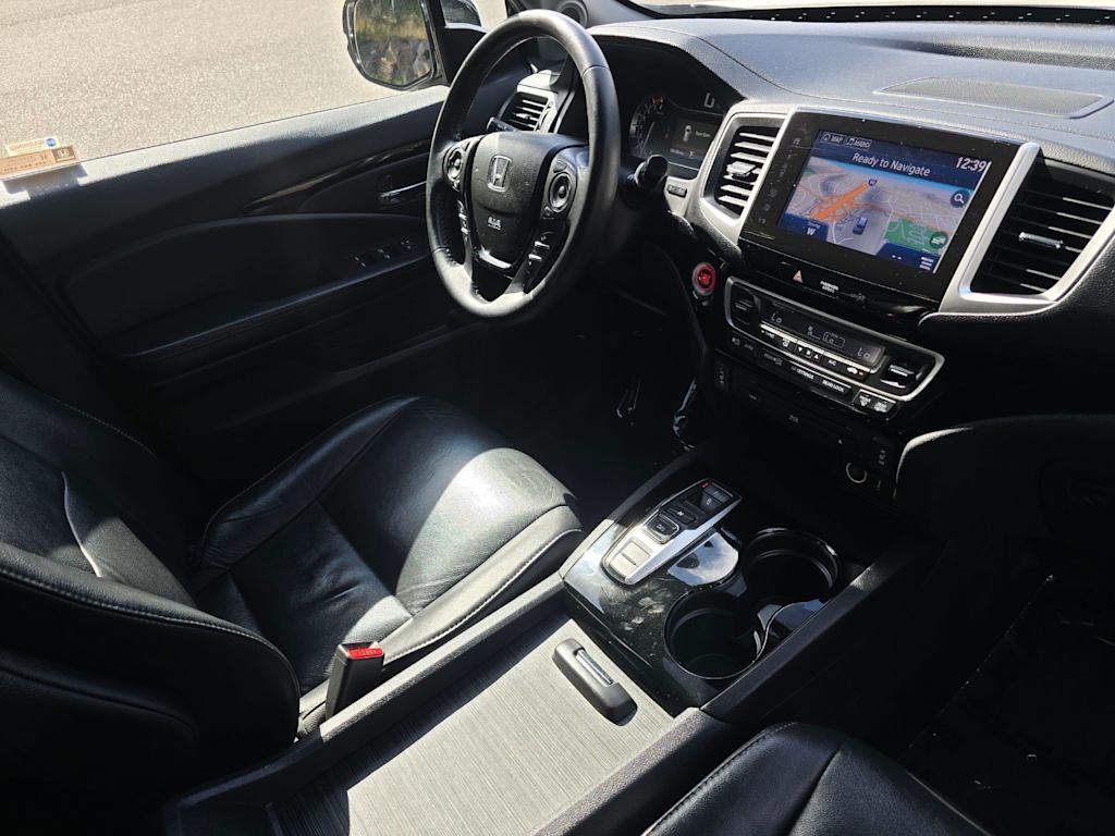 Thumbnail: 2017 Honda Pilot - 31