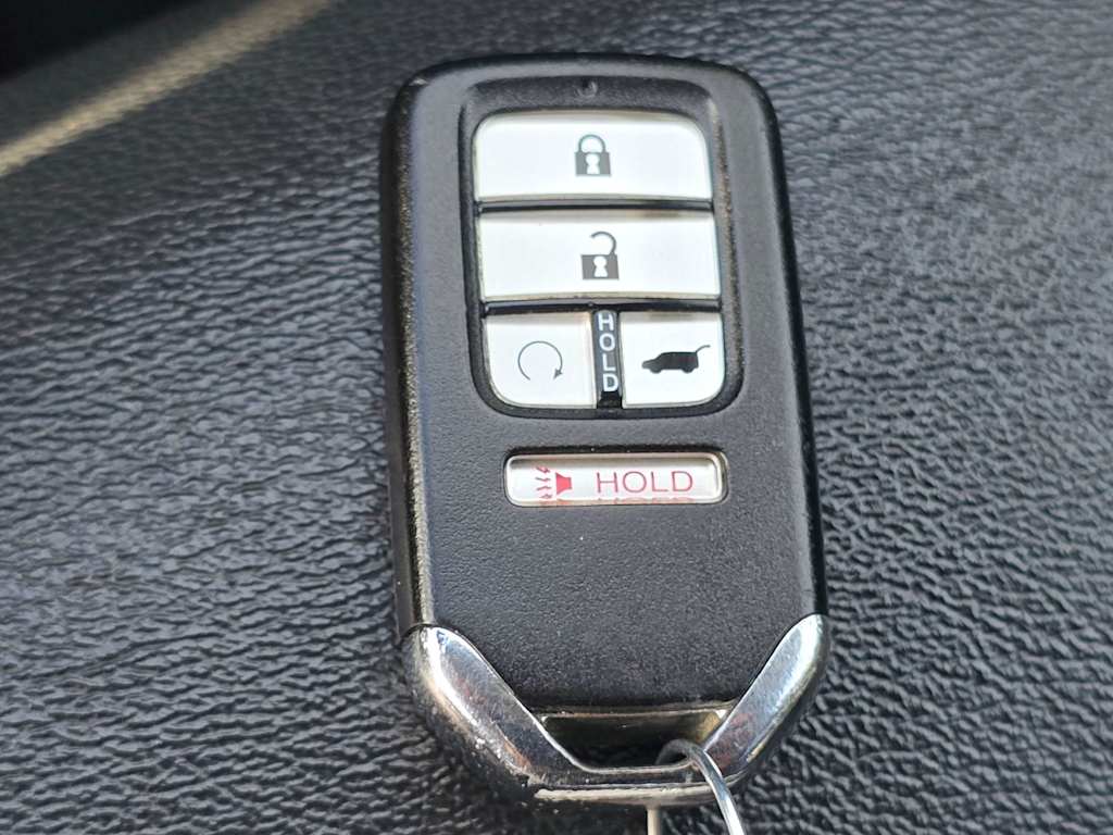Thumbnail: 2017 Honda Pilot - 32