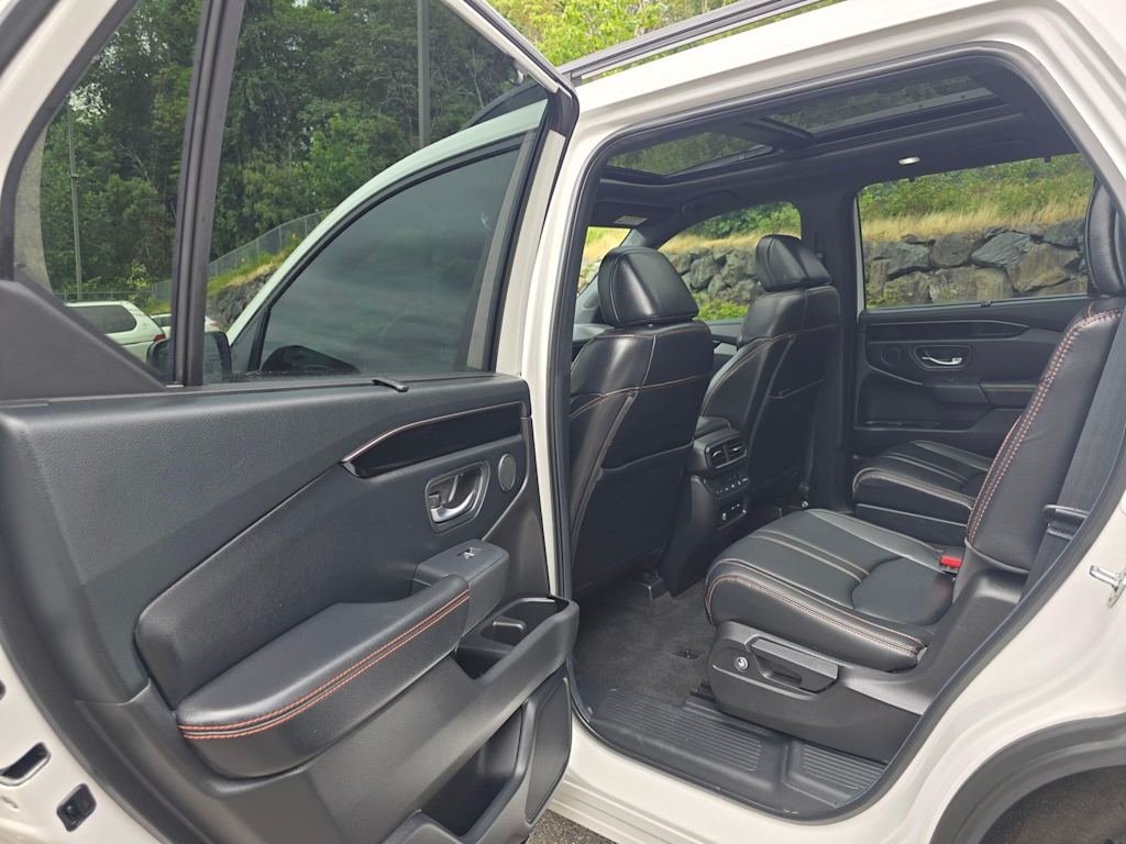 Thumbnail: 2024 Honda Pilot - 30