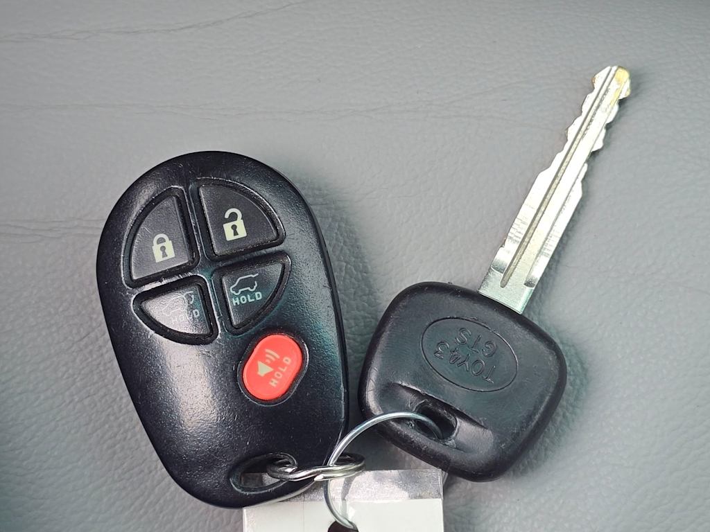 Thumbnail: 2011 Toyota Highlander - 18