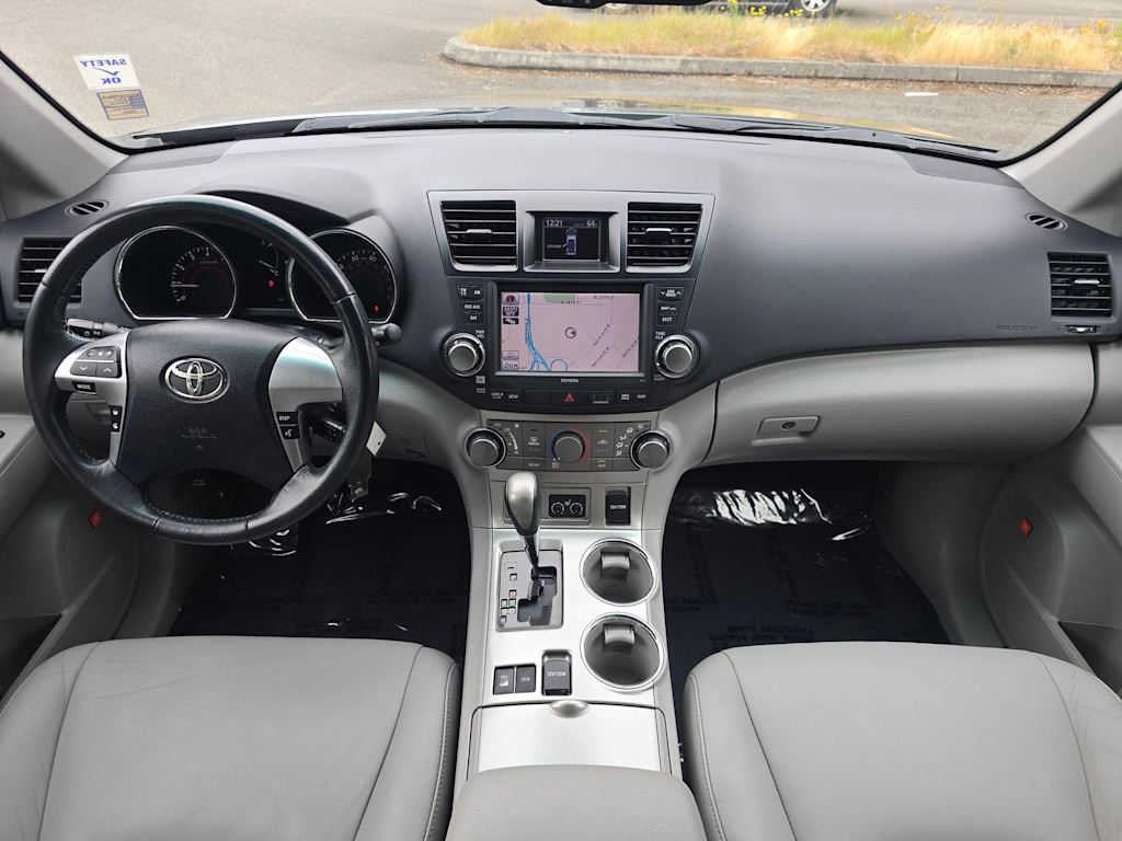 Thumbnail: 2011 Toyota Highlander - 2