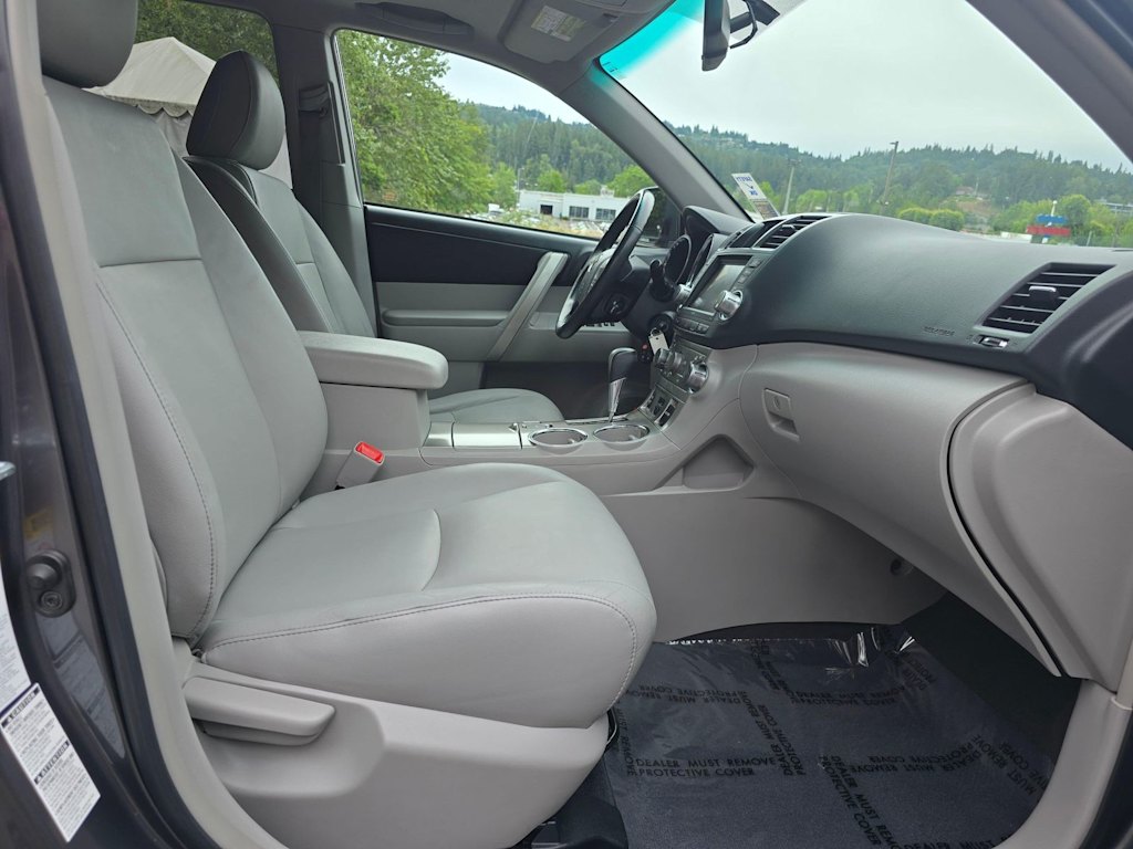 Thumbnail: 2011 Toyota Highlander - 12