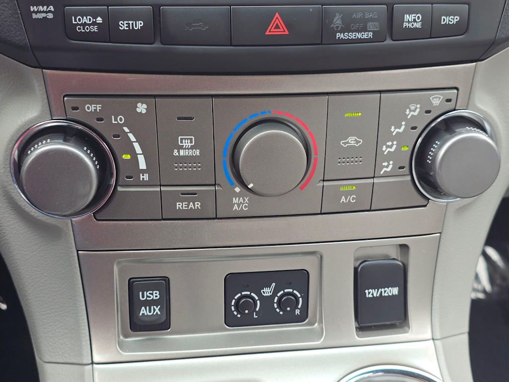 Thumbnail: 2011 Toyota Highlander - 28