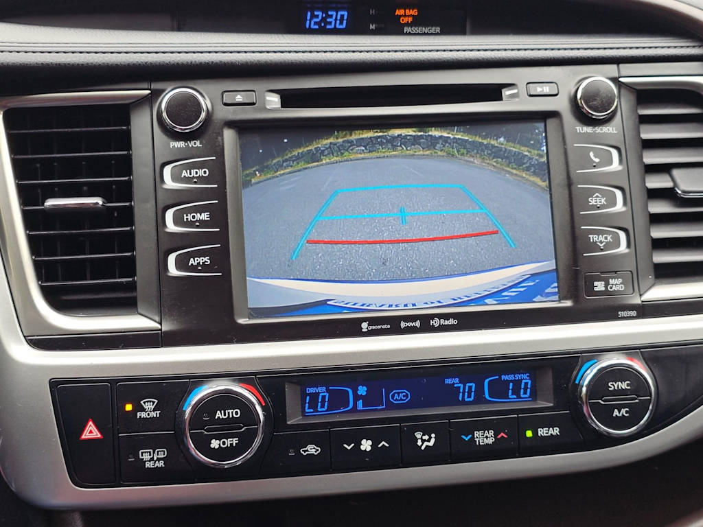 Thumbnail: 2019 Toyota Highlander - 15