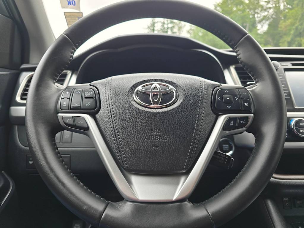 Thumbnail: 2019 Toyota Highlander - 13