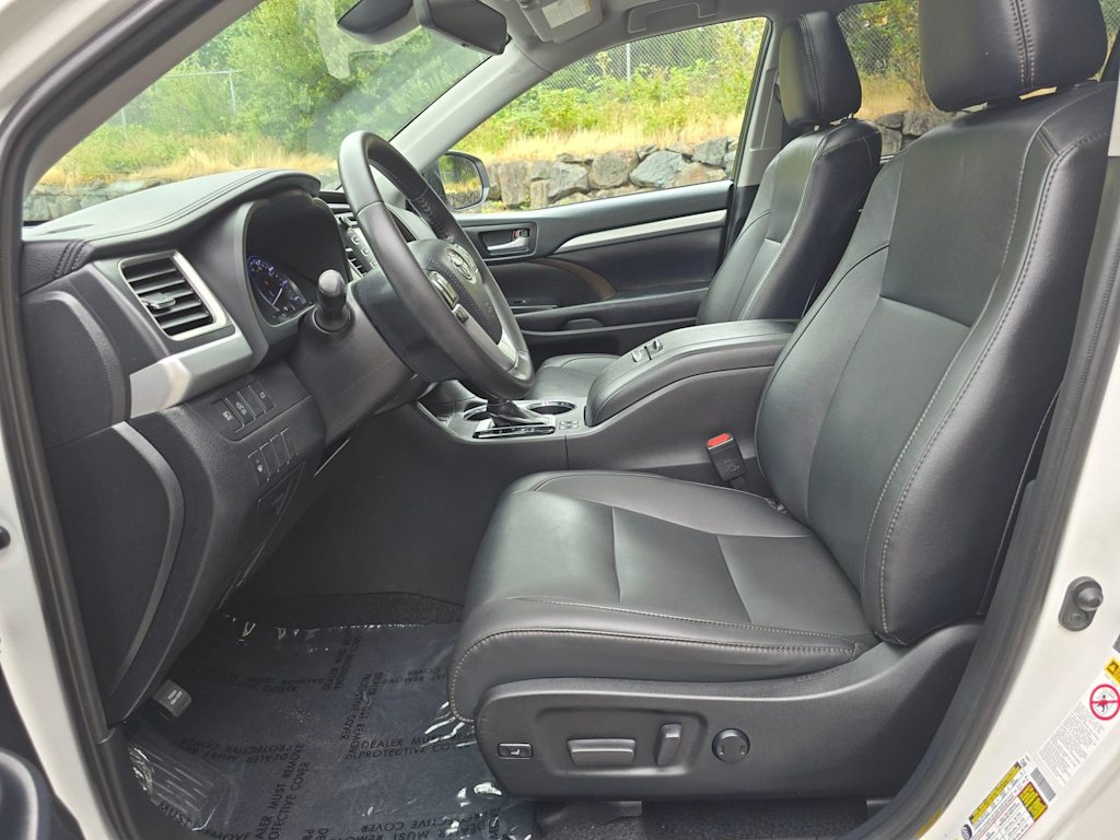 Thumbnail: 2019 Toyota Highlander - 10