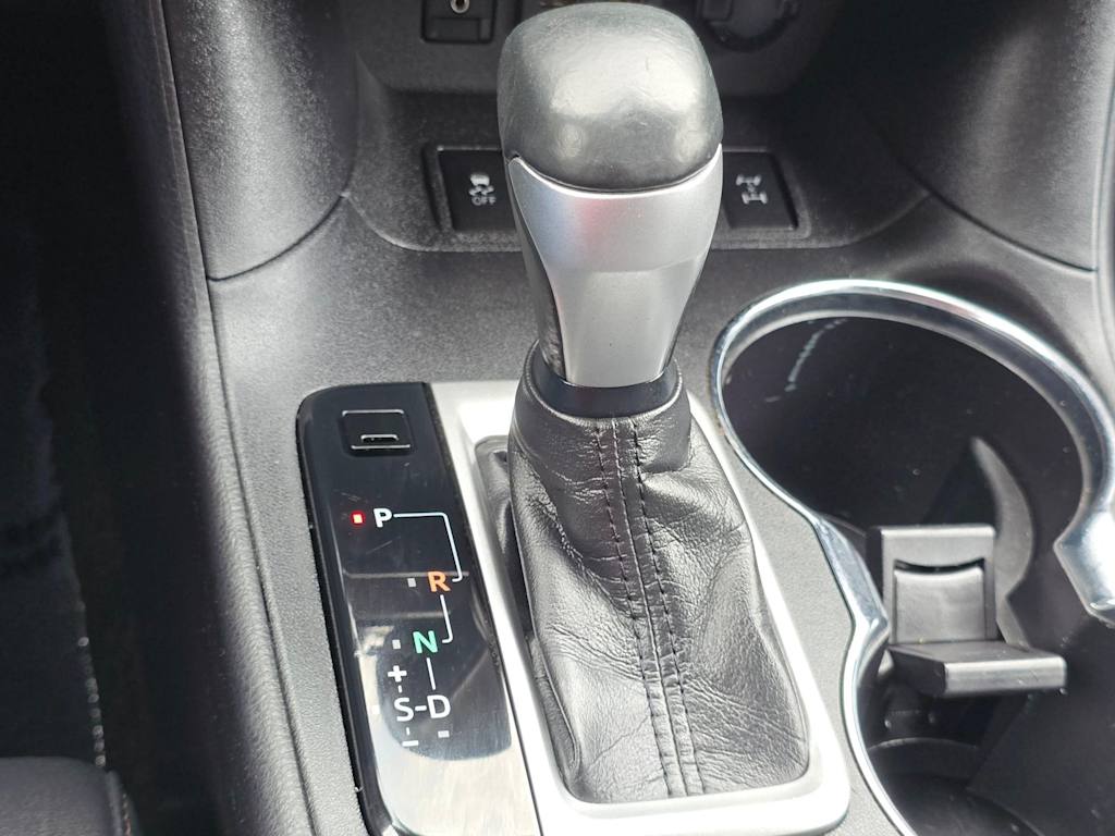 Thumbnail: 2019 Toyota Highlander - 16