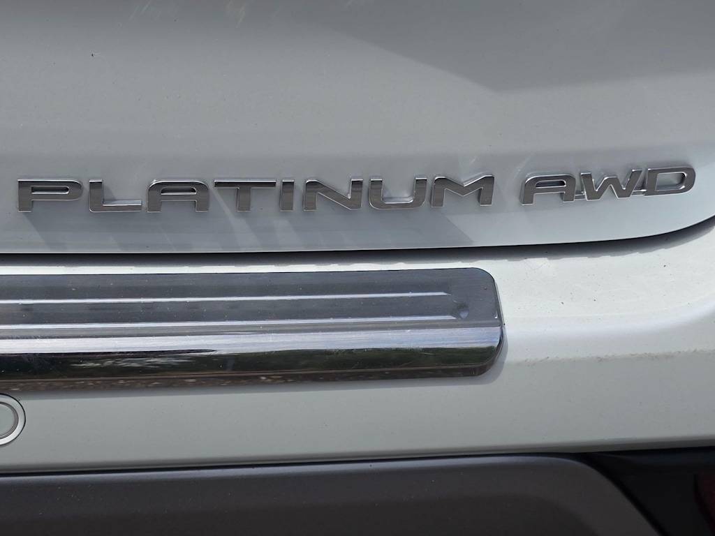 Thumbnail: 2024 Toyota Highlander - 7